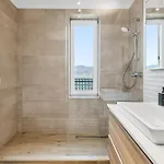 Cozy Grand Luxury - Coresi Promenade Apartman *